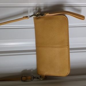 Crossbody or wristlet